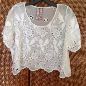 White bohemian cropped top